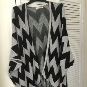 Rock Etiquette Classic Poncho w / tassels Size L